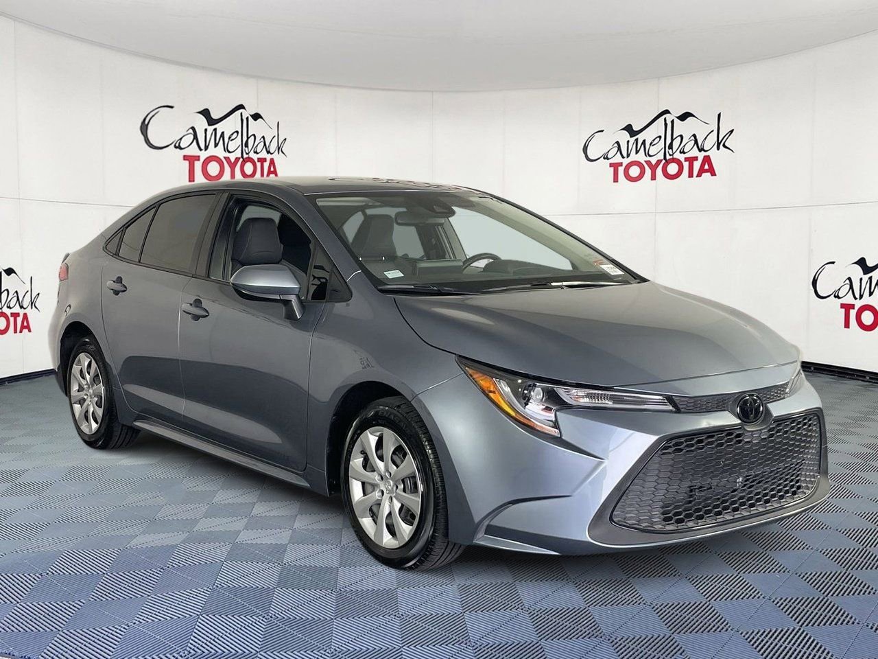 Used 2022 Toyota Corolla LE w/ Carpet Mat Package (TMS) image 3