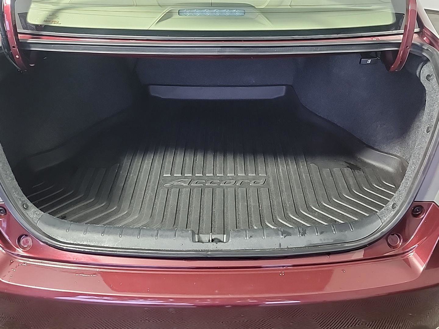 Used 2015 Honda Accord EX-L image 9