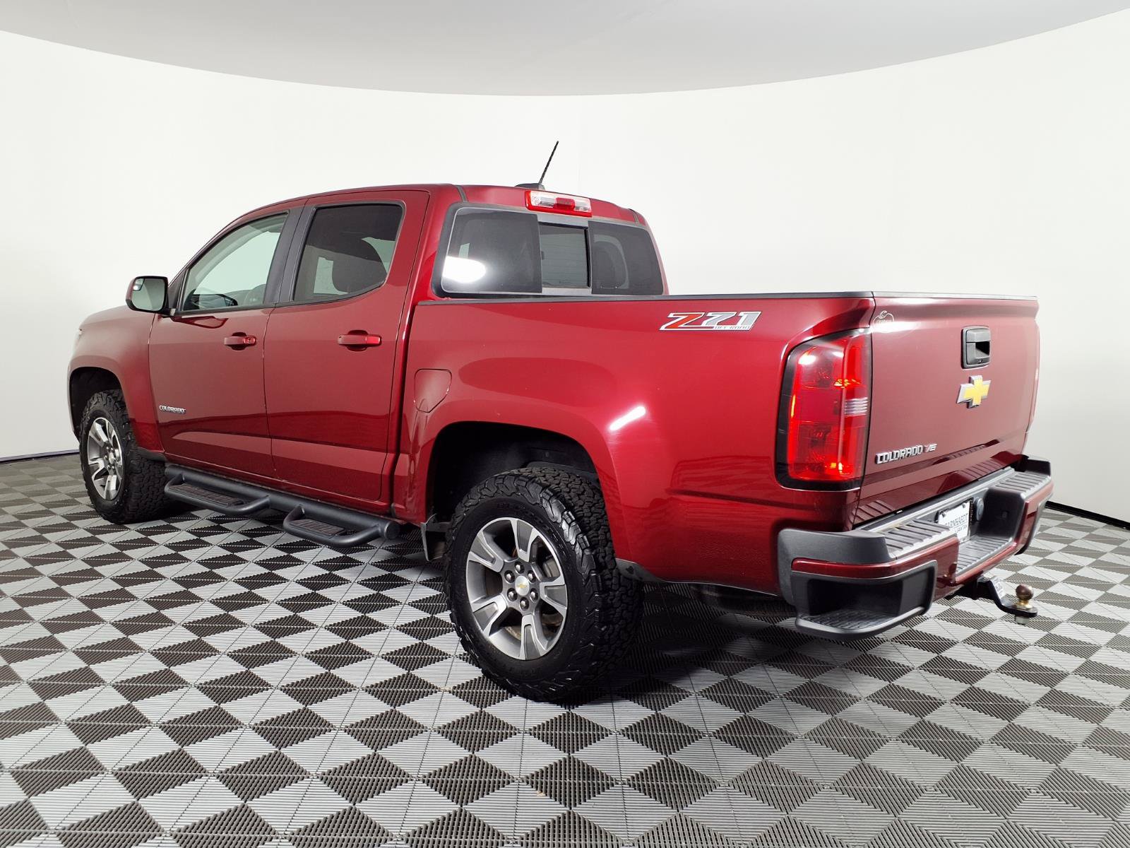 Used 2017 Chevrolet Colorado Z71 AWD/4WD image 6