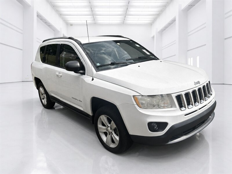 Used 2011 Jeep Compass 4WD image 2
