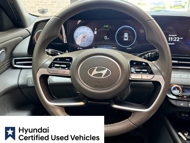 Used 2025 Hyundai Elantra SEL FWD image 15