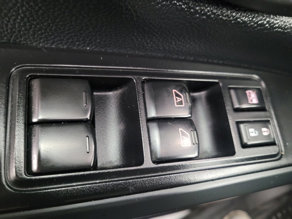 Used 2017 Nissan Titan S image 27