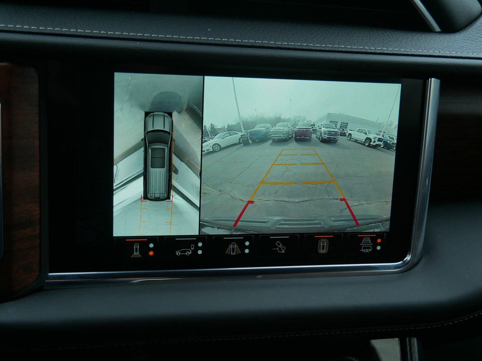 Used 2023 GMC Yukon XL Denali Ultimate image 22