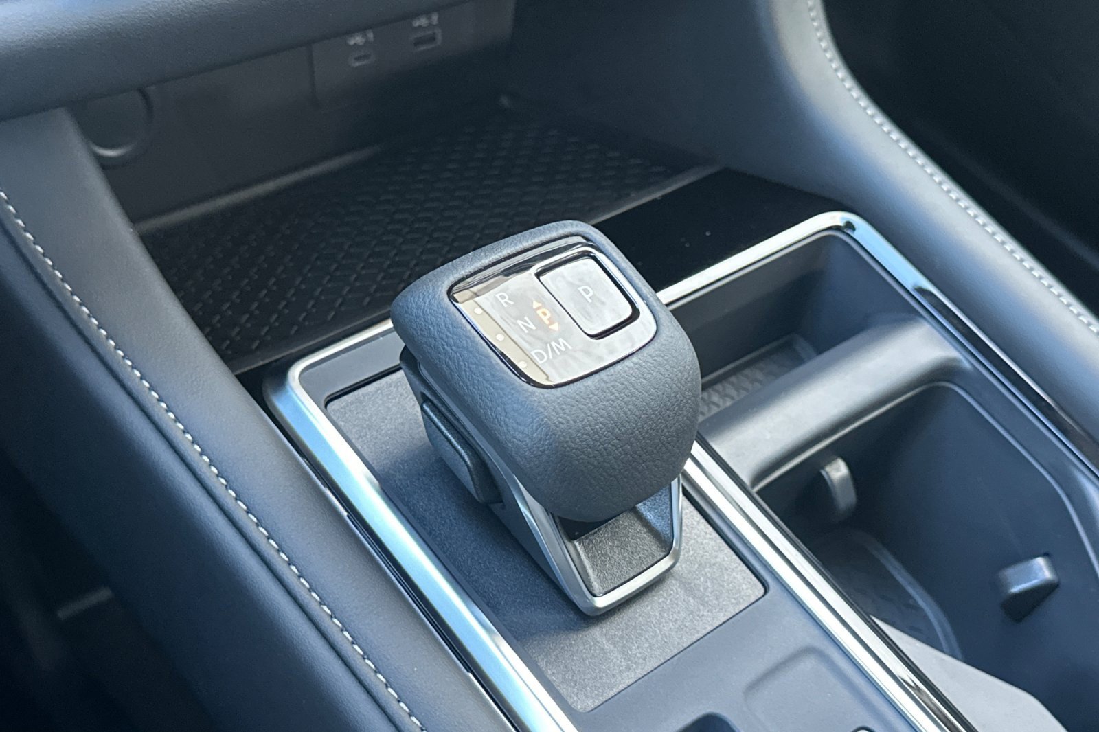 New 2025 Nissan Pathfinder SV w/ Black Appearance Package image 19