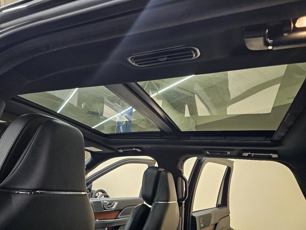 Used 2021 Lincoln Navigator L Reserve RWD image 41