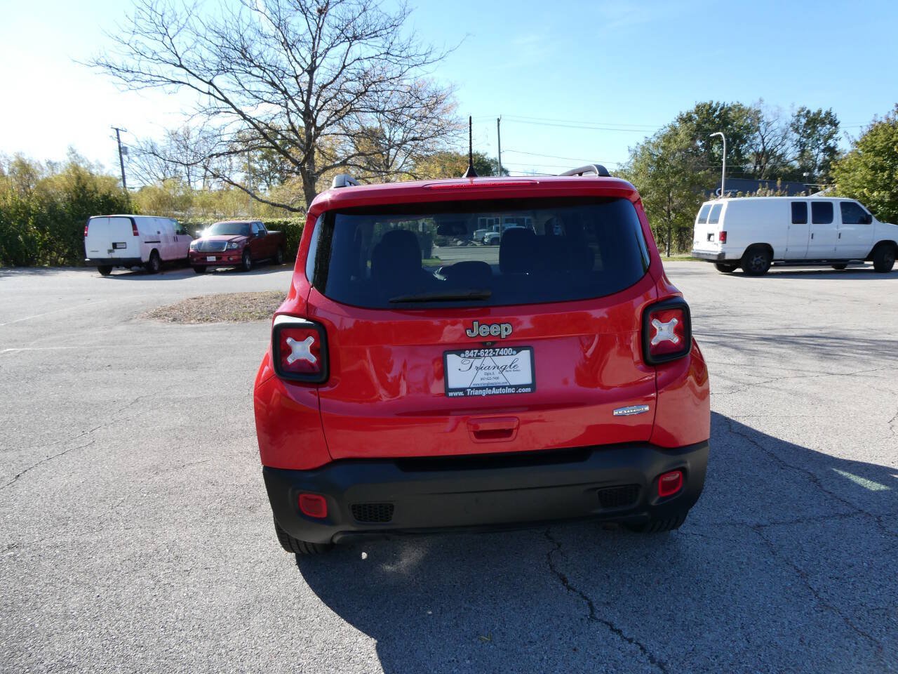 Used 2019 Jeep Renegade Latitude w/ Cold Weather Group FWD image 6