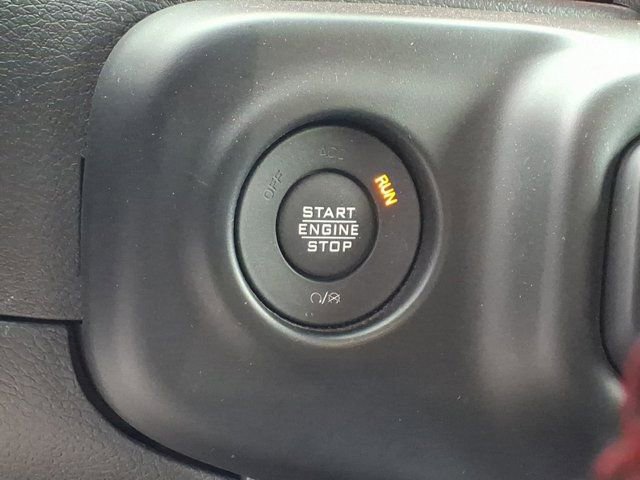 Used 2023 Jeep Gladiator Rubicon w/ Cold Weather Group image 16