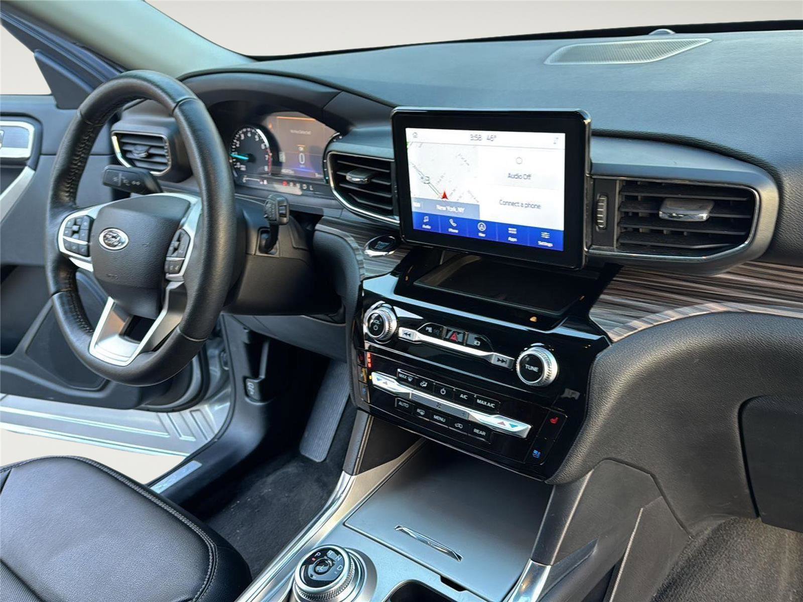 Used 2023 Ford Explorer Limited image 35