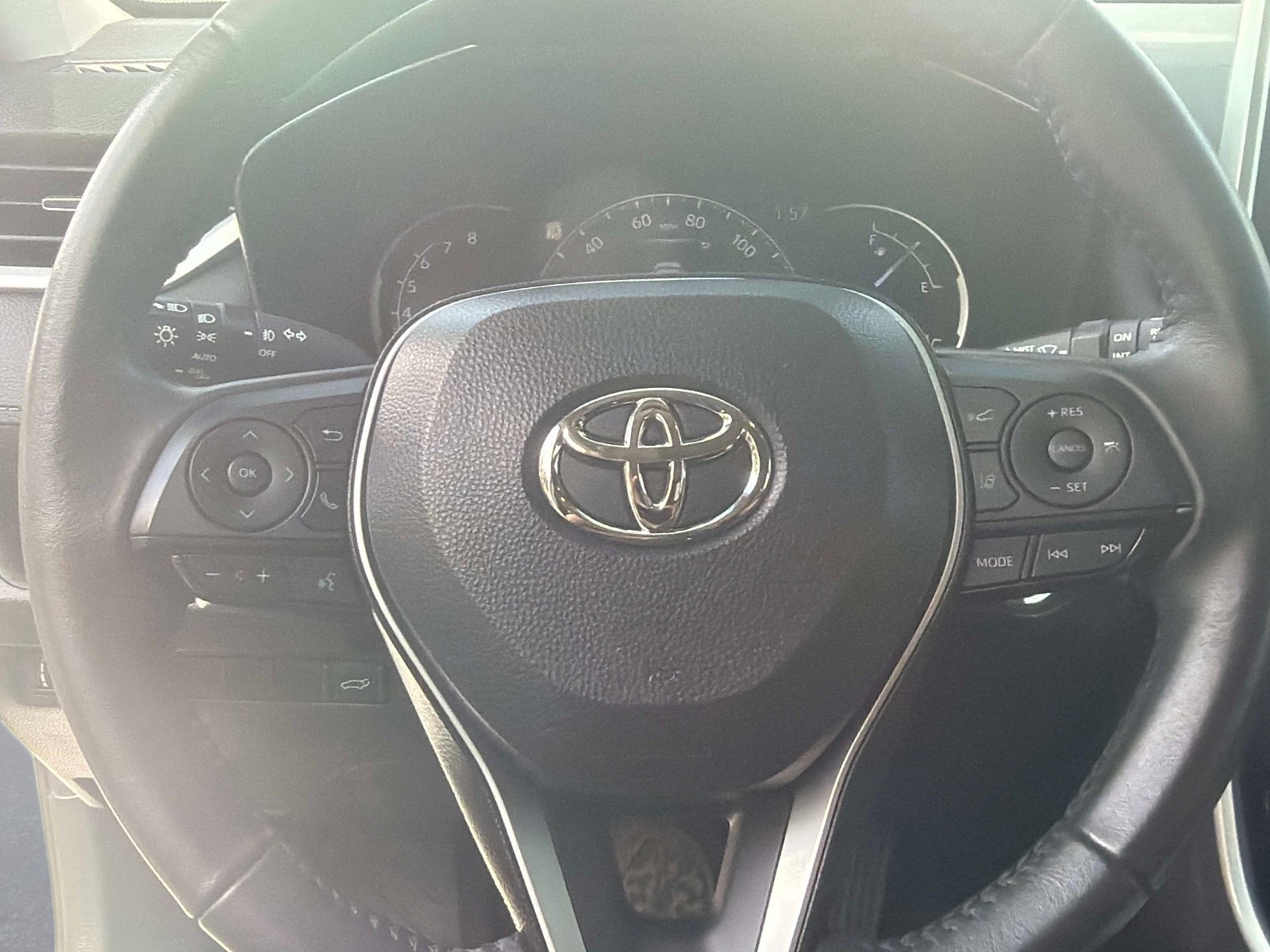 Used 2023 Toyota RAV4 XLE Premium FWD image 27