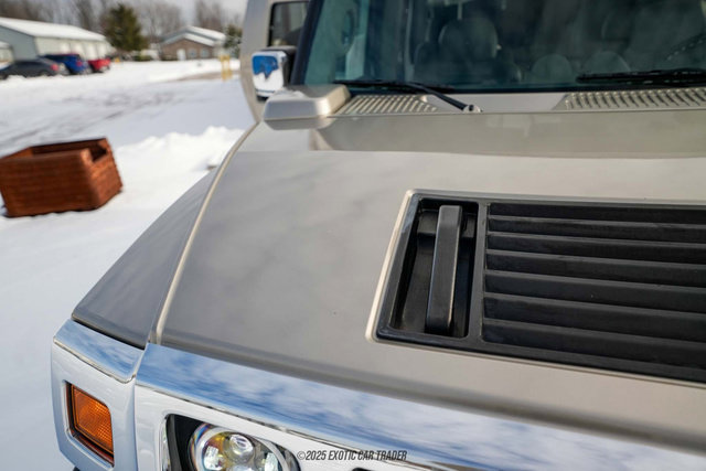 Used 2003 HUMMER H2 w/ Preferred Equipment Group image 83