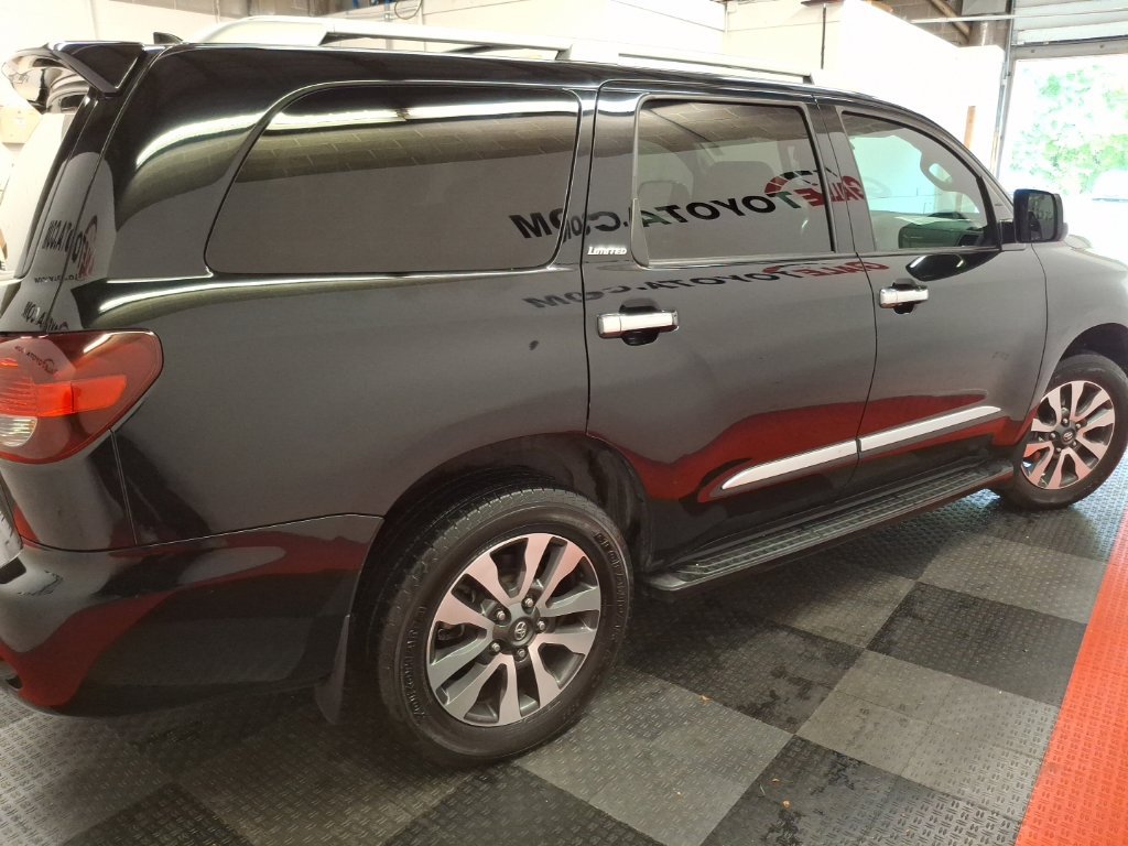 Used 2021 Toyota Sequoia Limited w/ Safety & Convenience Package AWD/4WD image 11