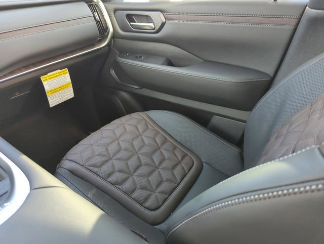 New 2026 Nissan Armada Platinum image 23