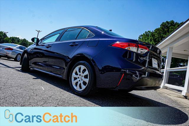 Used 2025 Toyota Corolla LE FWD image 4
