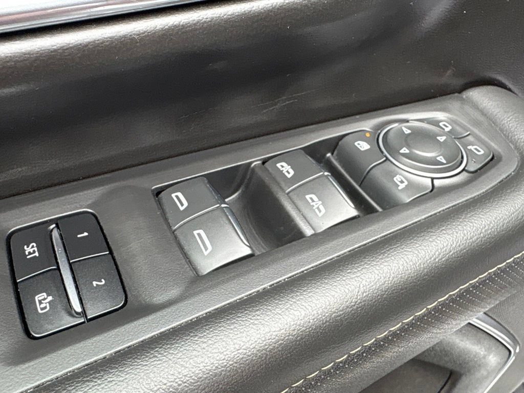 Used 2023 Chevrolet Suburban Premier AWD/4WD image 10