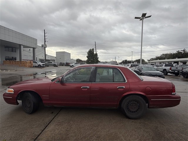 Used 2000 Ford Crown Victoria Base image 8