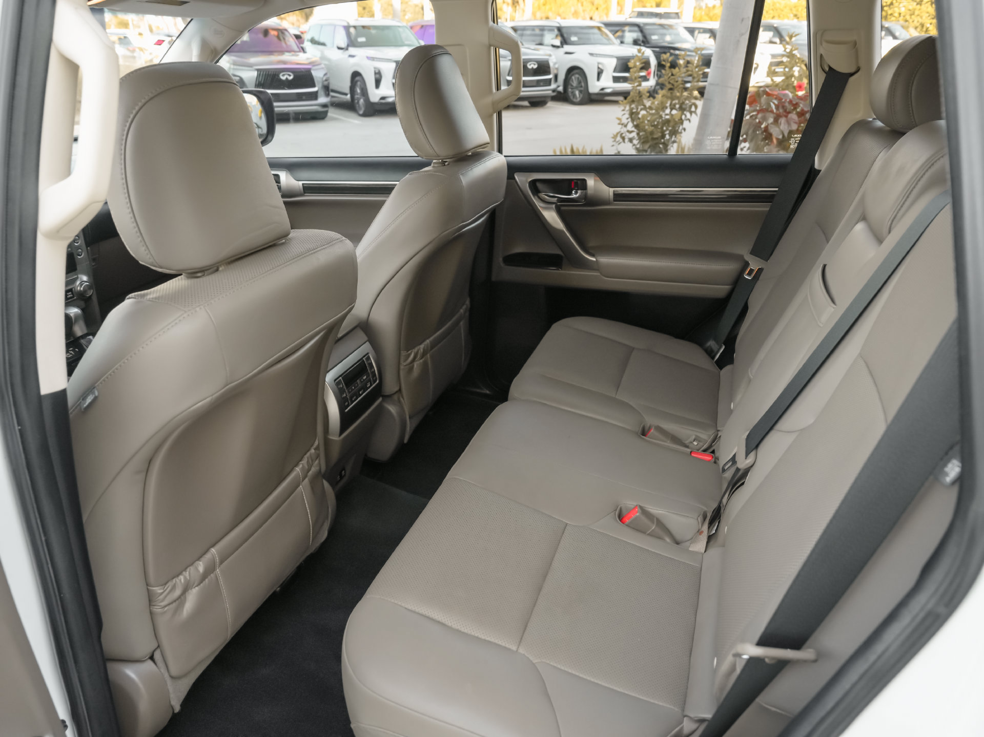 Used 2020 Lexus GX 460 Premium w/ Premium Package AWD/4WD image 34