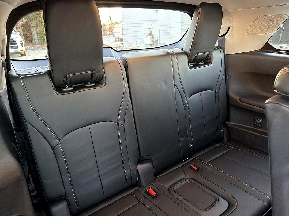 Certified 2023 INFINITI QX60 Luxe w/ Cargo Package image 22