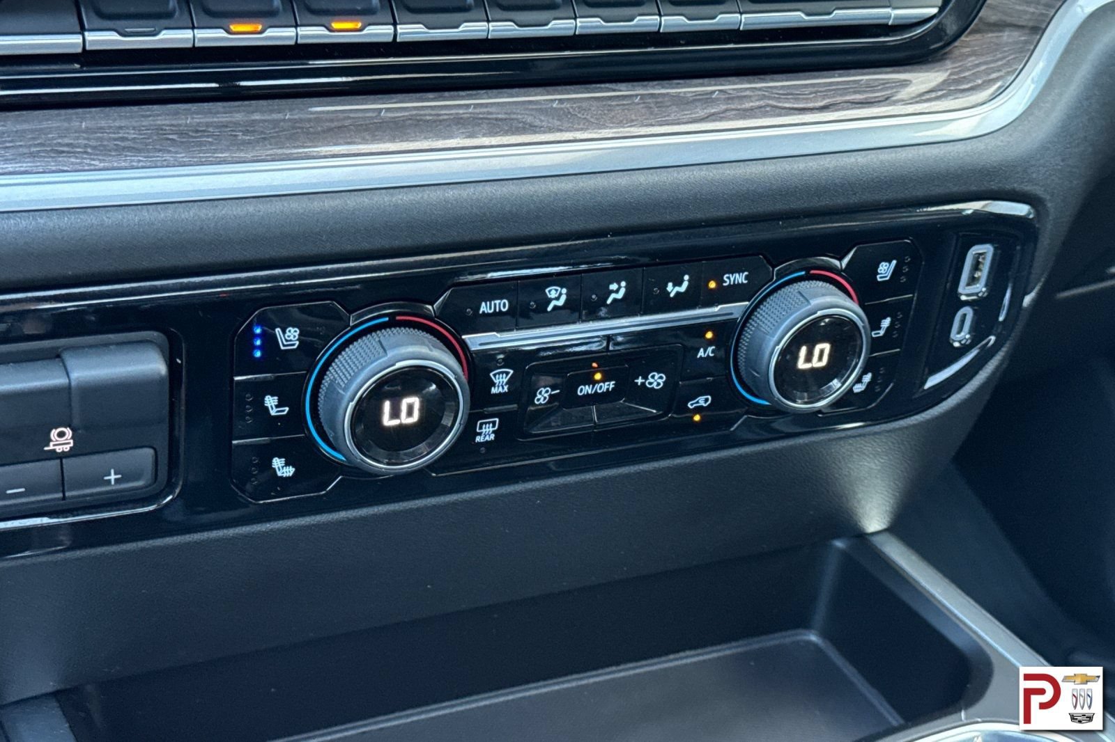 Certified 2025 Chevrolet Silverado 1500 LTZ AWD/4WD image 24