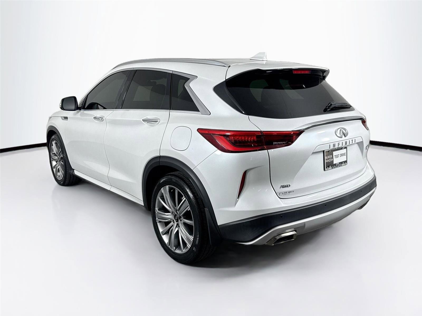 Used 2023 INFINITI QX50 Sensory image 13
