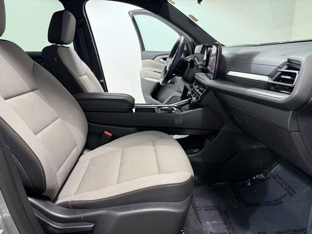 Certified 2025 Chevrolet Traverse LT image 30