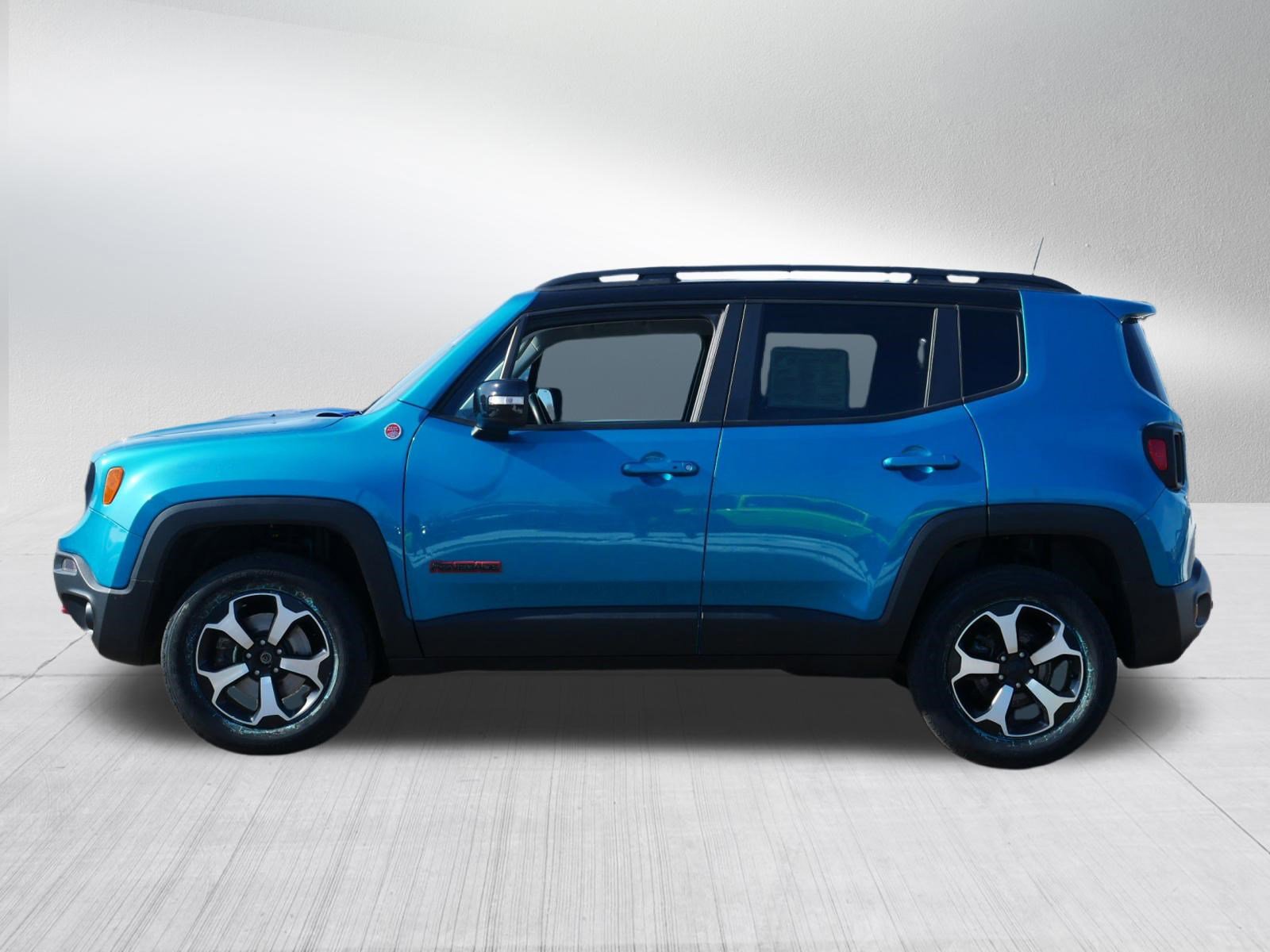 Used 2022 Jeep Renegade Trailhawk w/ Trailer Tow Group image 4