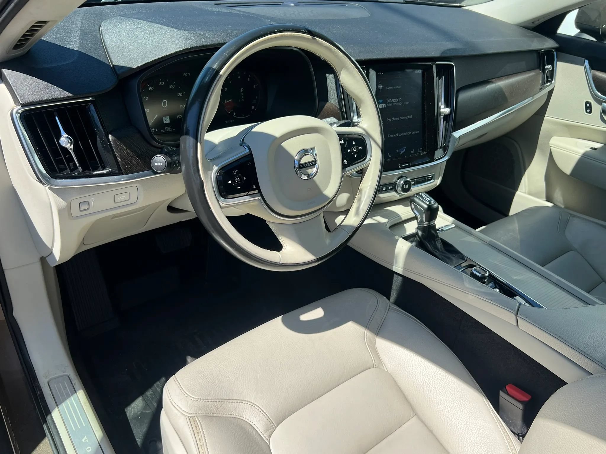 Used 2018 Volvo V90 T5 Cross Country w/ Convenience Package AWD/4WD image 14