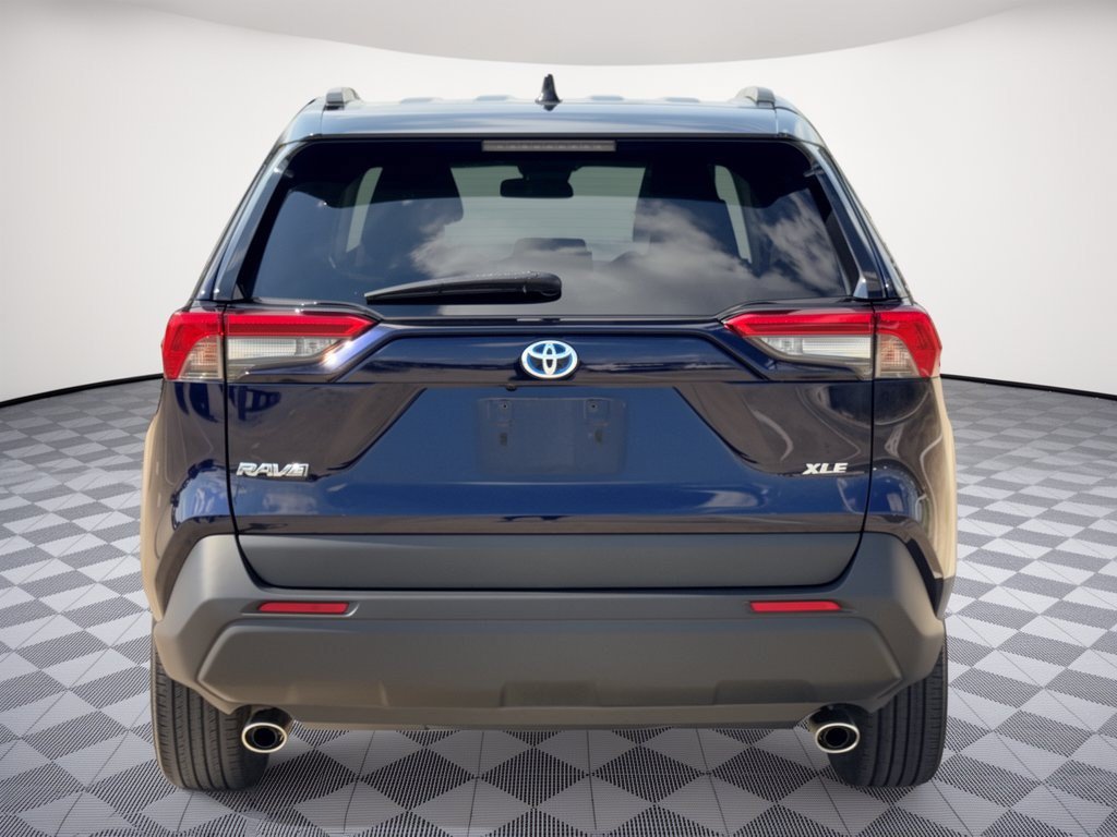 Used 2021 Toyota RAV4 XLE w/ Convenience Package AWD/4WD image 11
