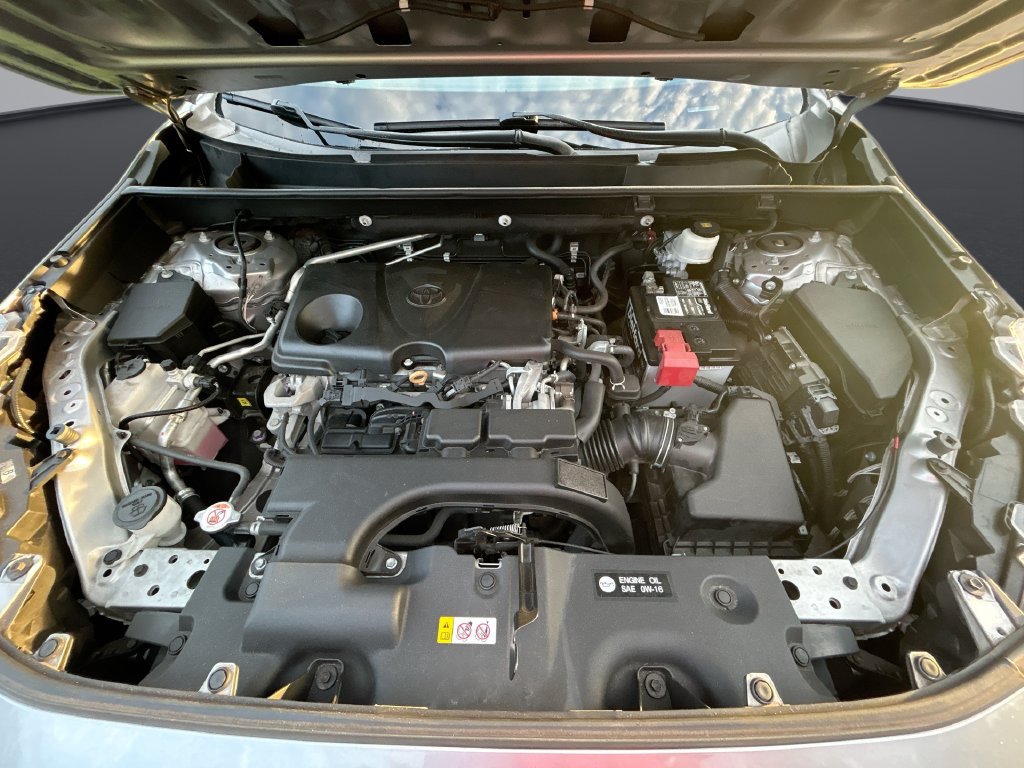 Used 2019 Toyota RAV4 LE FWD image 30