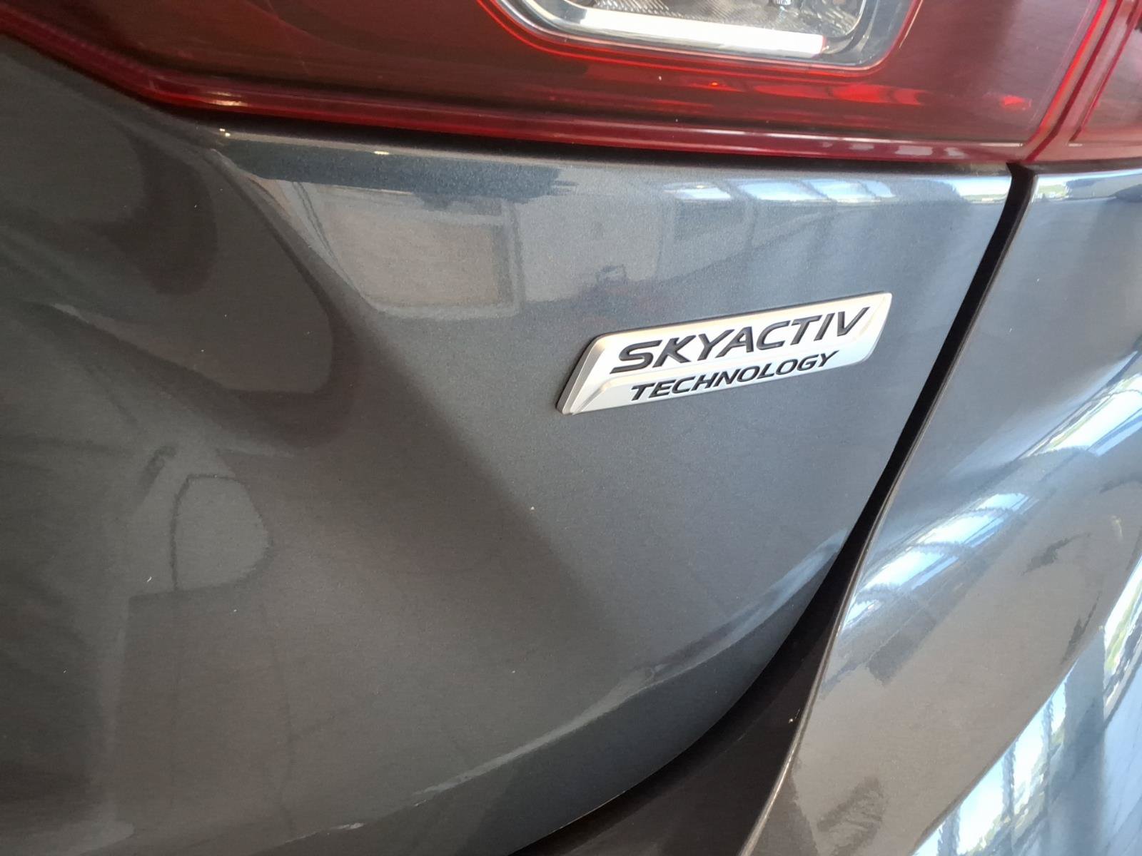 Used 2016 MAZDA MAZDA3 i Sport FWD image 18