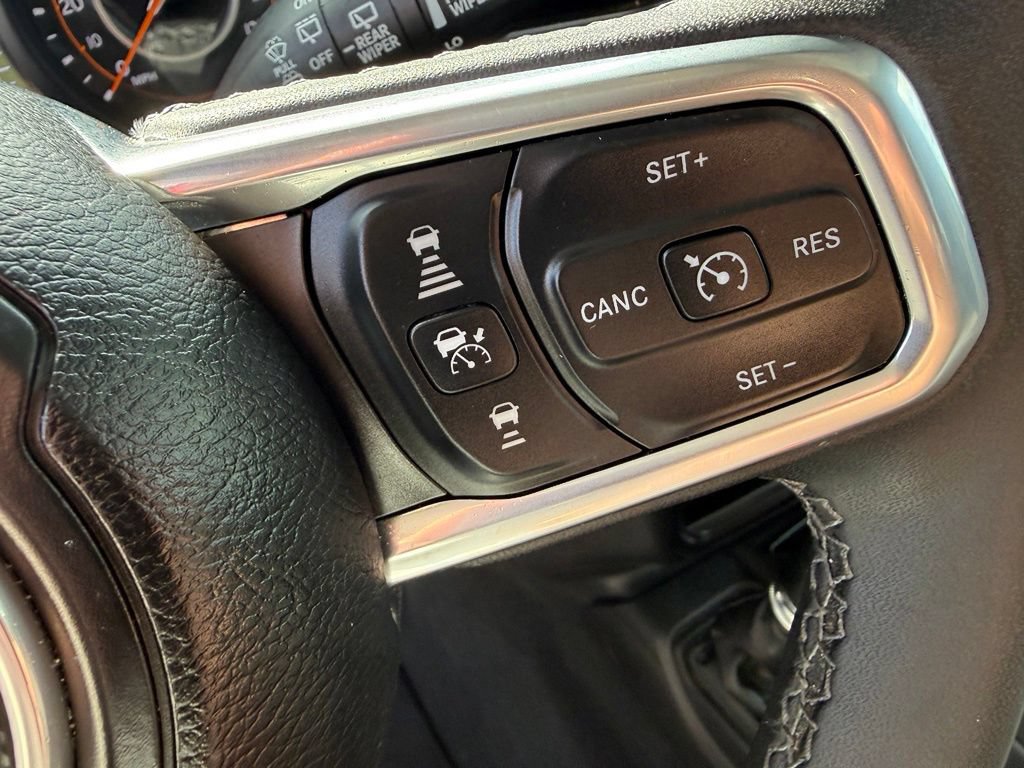 Certified 2025 Jeep Wrangler Unlimited Sahara AWD/4WD image 24