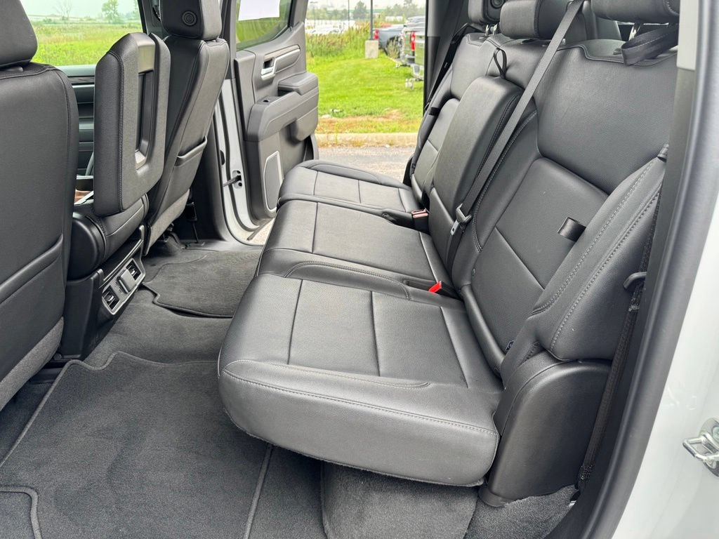 Used 2026 GMC Sierra 1500 SLT AWD/4WD image 23