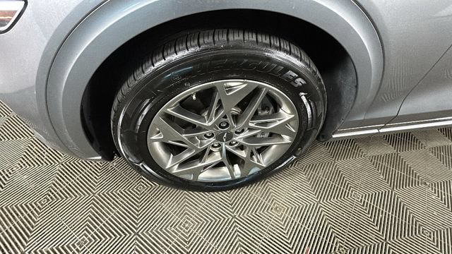 Used 2025 Genesis GV70 2.5T AWD/4WD image 10