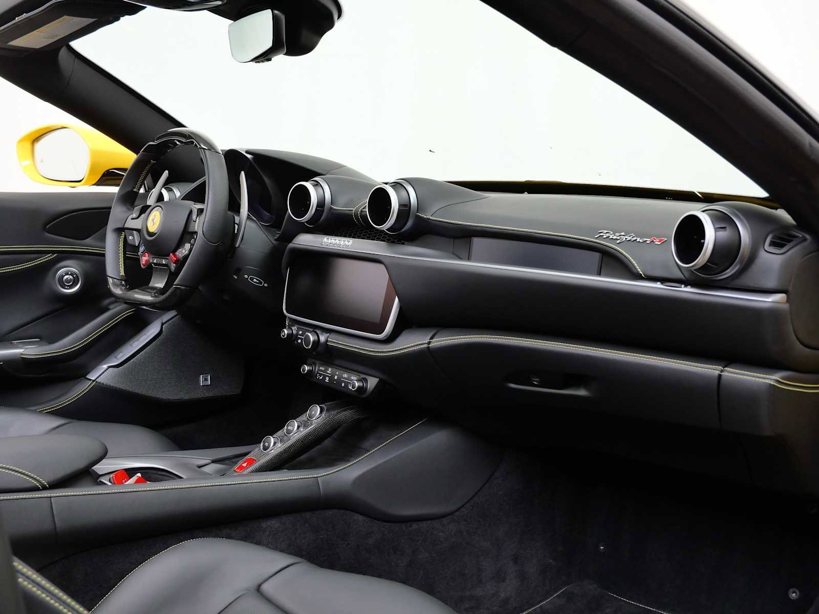 Certified 2023 Ferrari Portofino M image 17