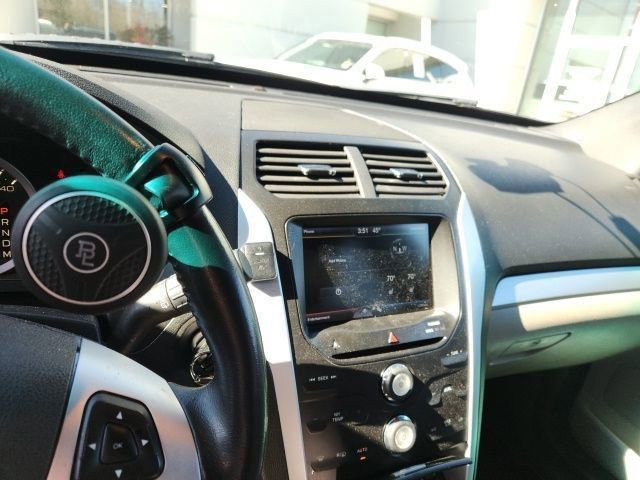 Used 2013 Ford Explorer XLT image 6