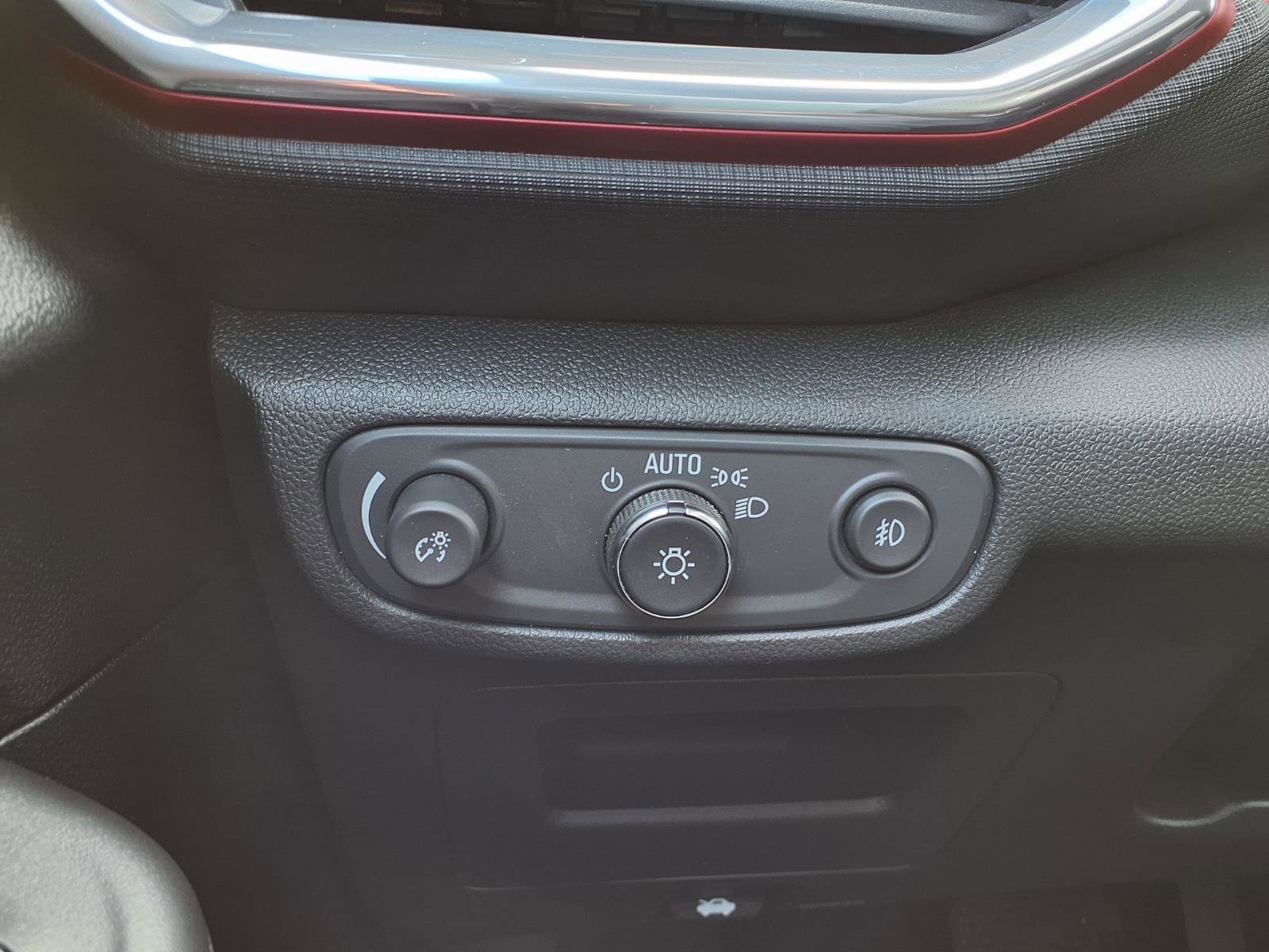 Used 2023 Chevrolet TrailBlazer RS w/ Convenience Package FWD image 19
