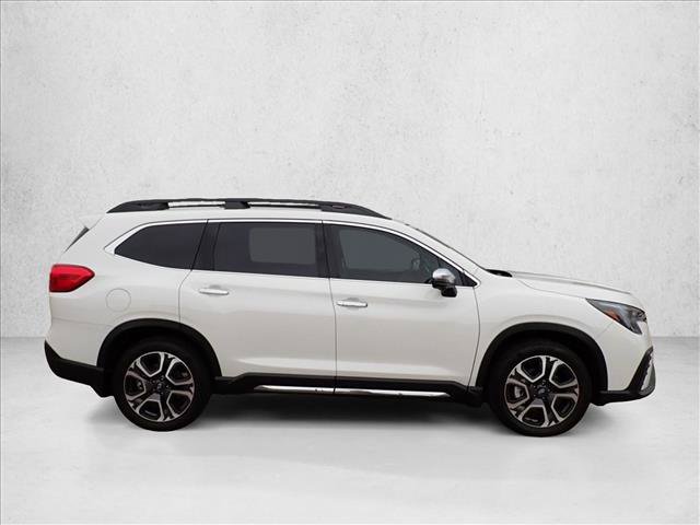 Used 2023 Subaru Ascent Touring AWD/4WD image 5