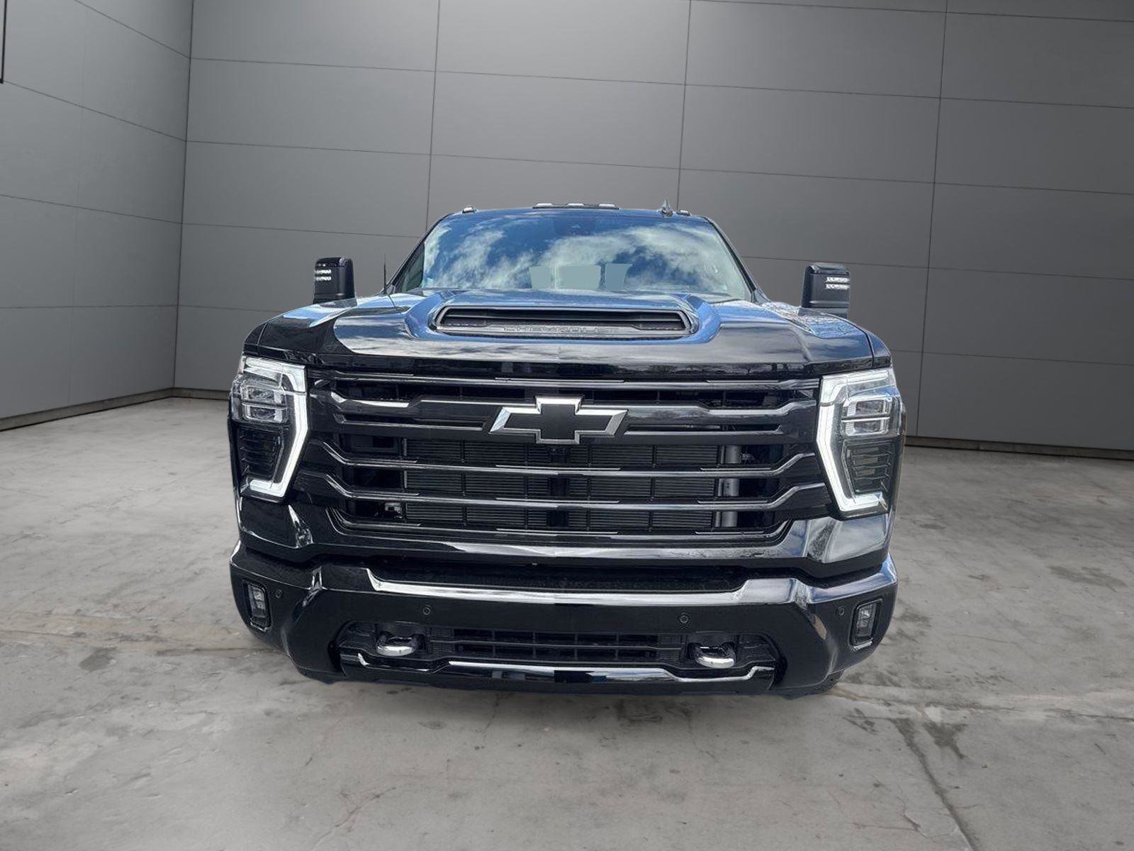 New 2026 Chevrolet Silverado 2500 High Country w/ High Country Premium Package AWD/4WD image 3