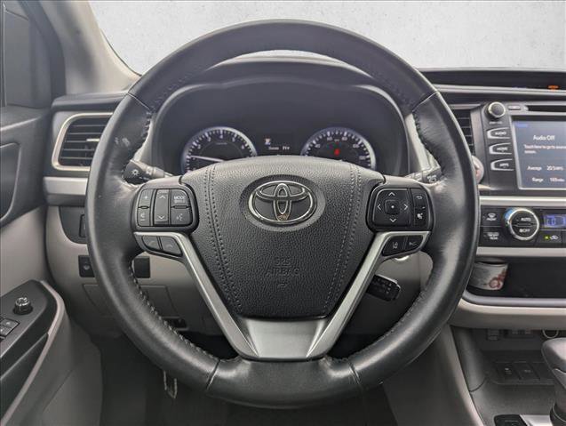 Used 2018 Toyota Highlander XLE FWD image 14