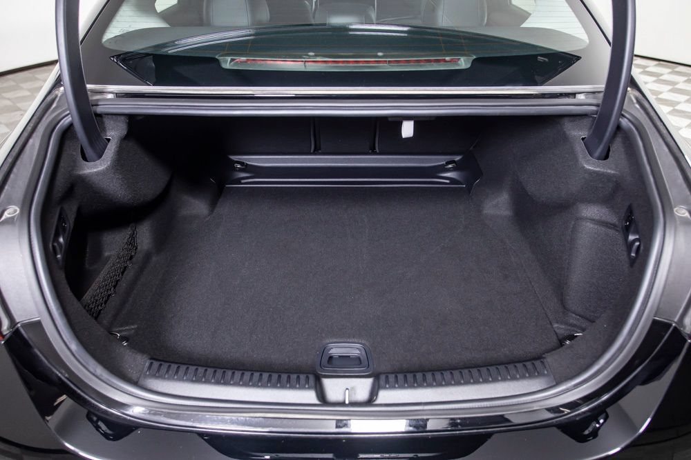 Used 2025 Mercedes-Benz E 350 Sedan w/ Winter Package image 8
