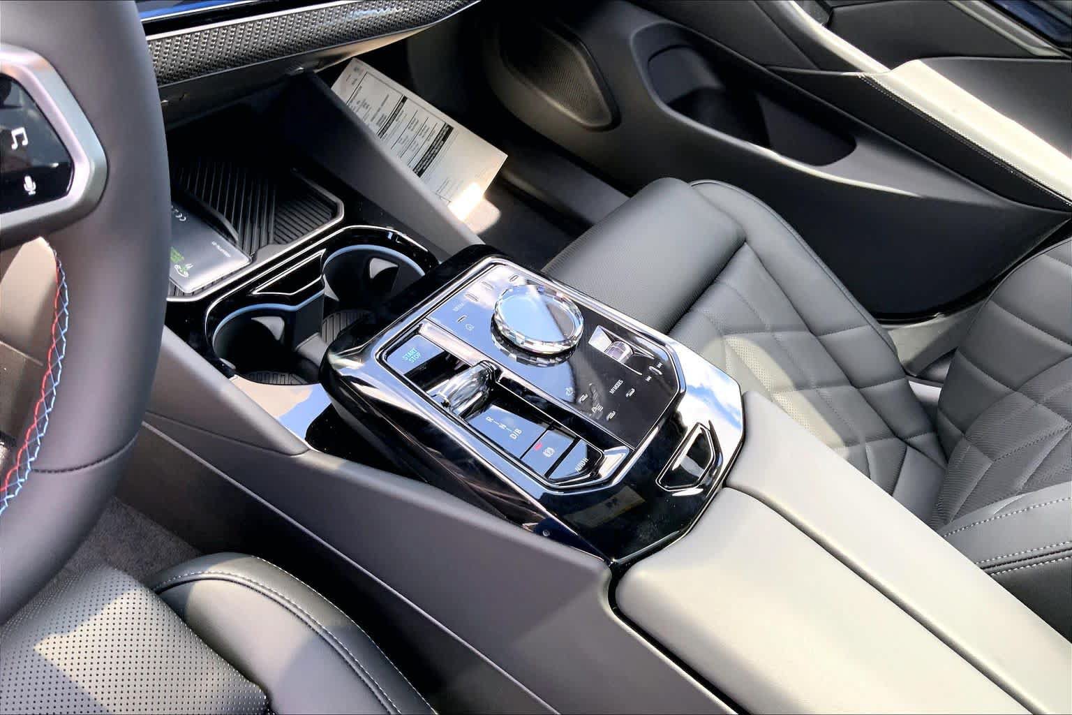 New 2026 BMW i5 M60 w/ Executive Package AWD/4WD image 7