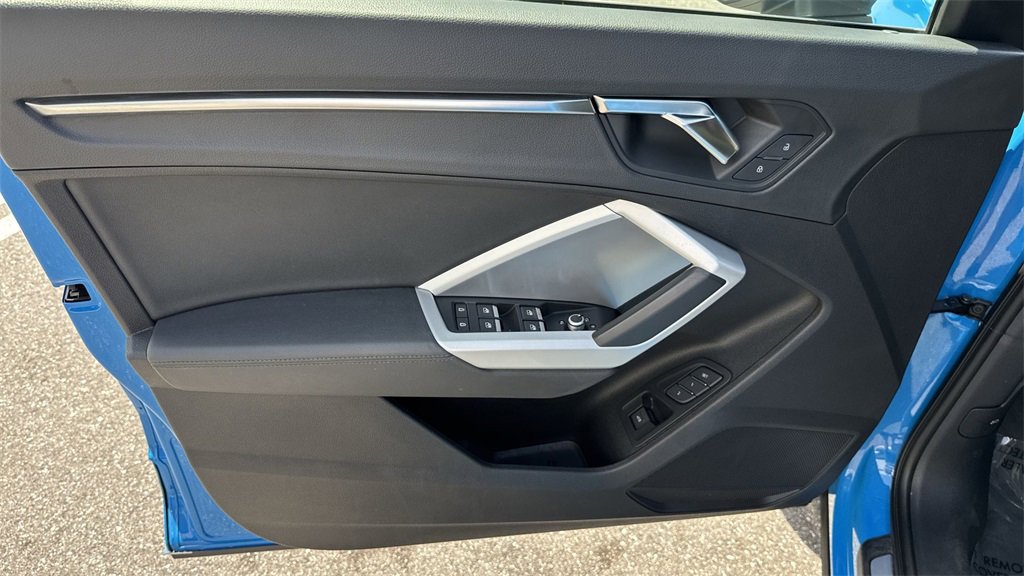 Used 2022 Audi Q3 2.0T Premium w/ Convenience Package image 40