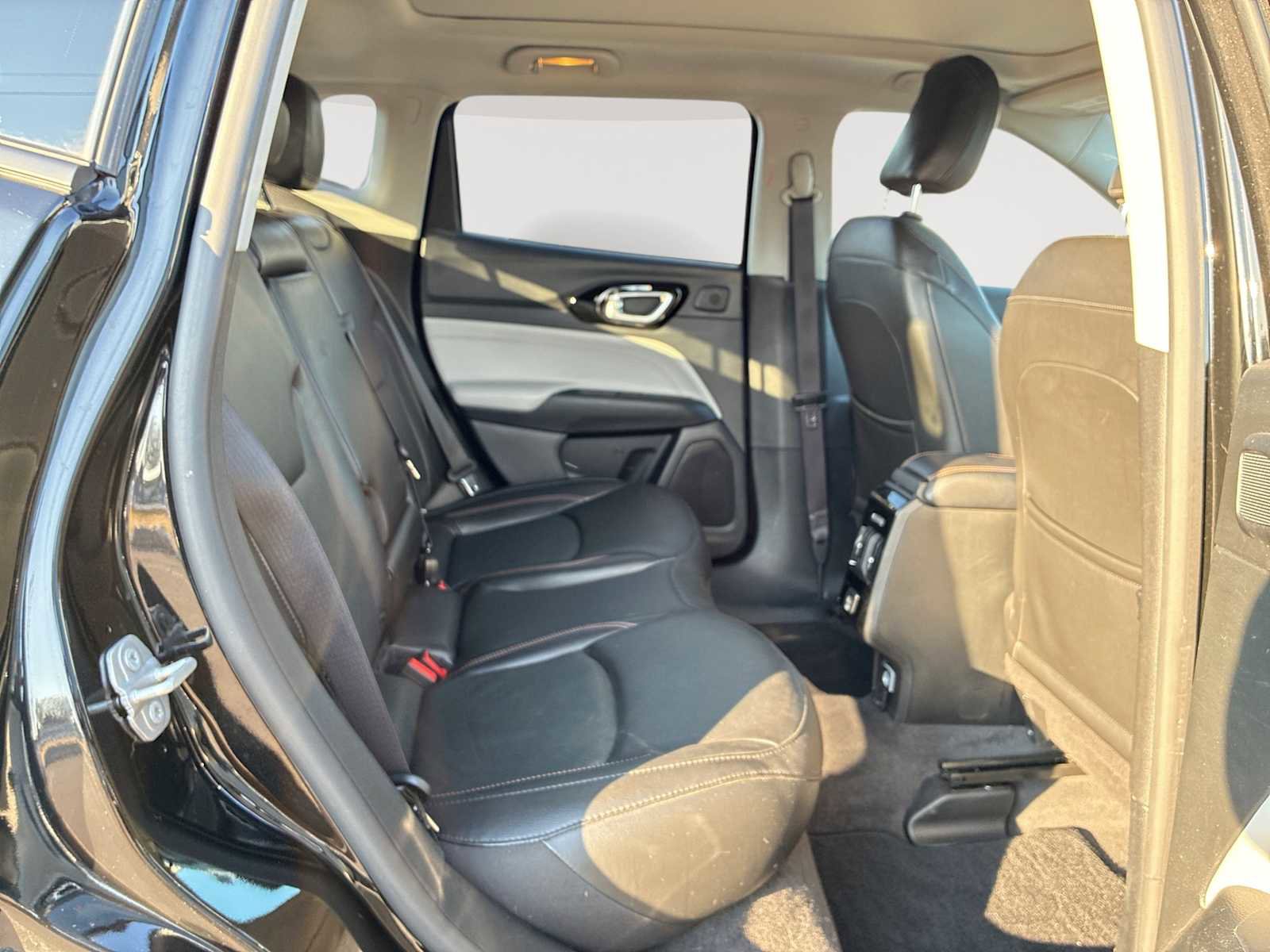 Used 2022 Jeep Compass Limited w/ Sun and Sound Group image 27