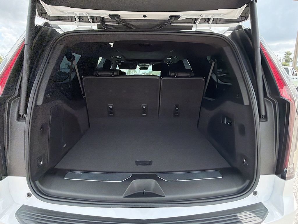 Used 2024 Cadillac Escalade ESV Sport Platinum w/ Heavy-Duty Trailer Package AWD/4WD image 12