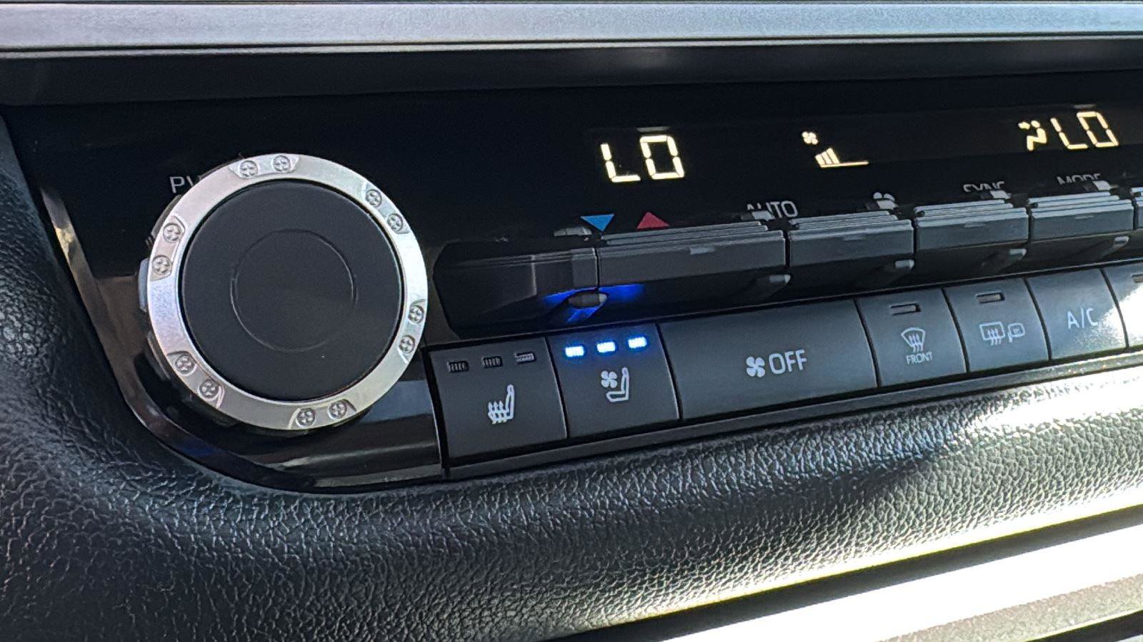 Used 2023 Toyota Tundra Limited w/ TRD Off-Road Package image 22