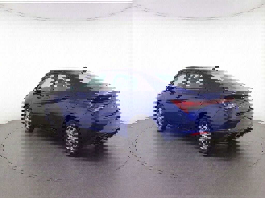 Used 2021 Hyundai Elantra SE image 36