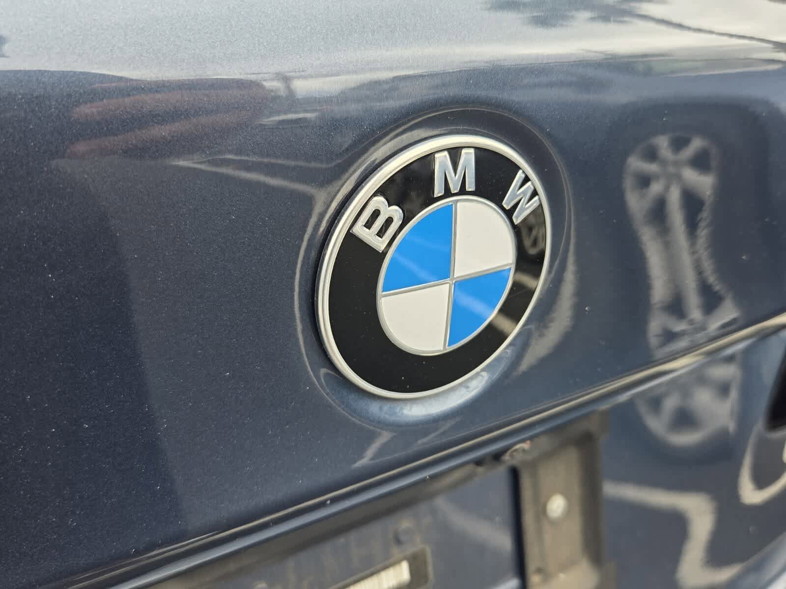 Used 2023 BMW 530i xDrive w/ M Sport Package AWD/4WD image 4