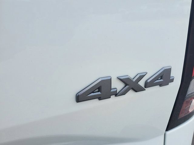 New 2026 Nissan Frontier S AWD/4WD image 9