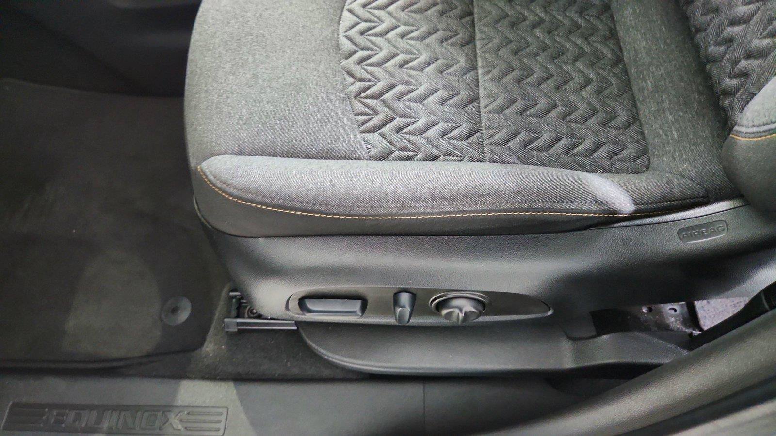 Used 2023 Chevrolet Equinox LT AWD/4WD image 18