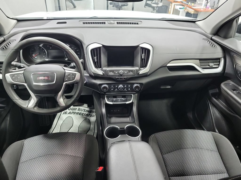 Used 2023 GMC Terrain SLE w/ Driver Convenience Package AWD/4WD image 3