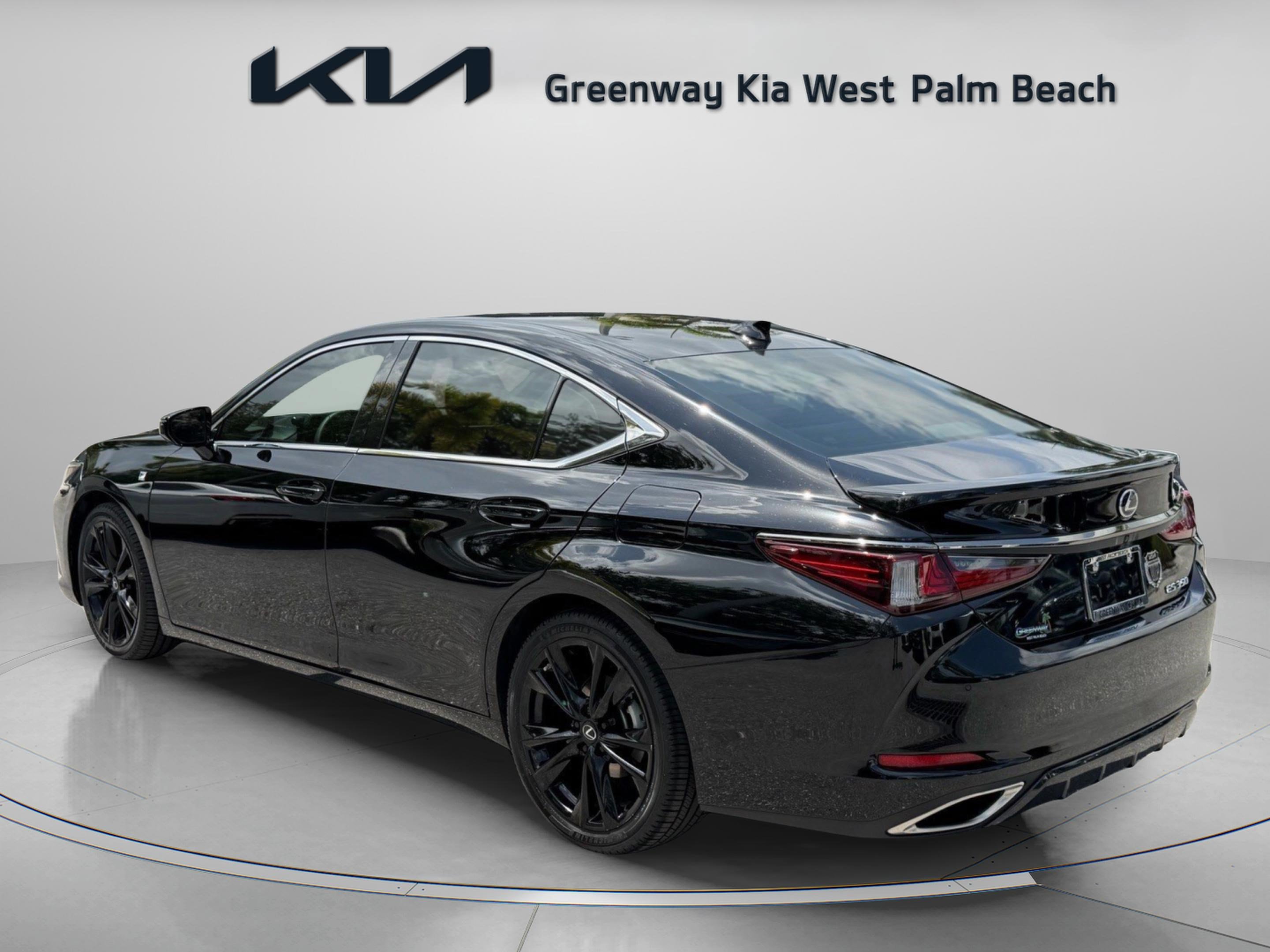Used 2023 Lexus ES 350 F Sport w/ Accessory Package (Z2) FWD image 5